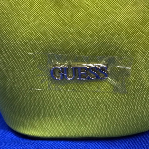 Guess Green crossbody - Picture 11 of 16